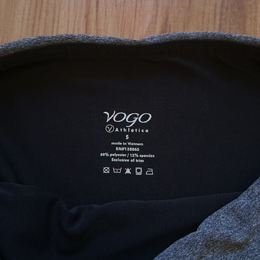 Vogo Athletics gray Capri Leggings - Picture 4 of 4